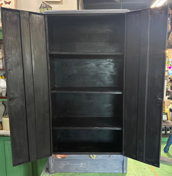 Queen of the Nile Metal Cabinet
