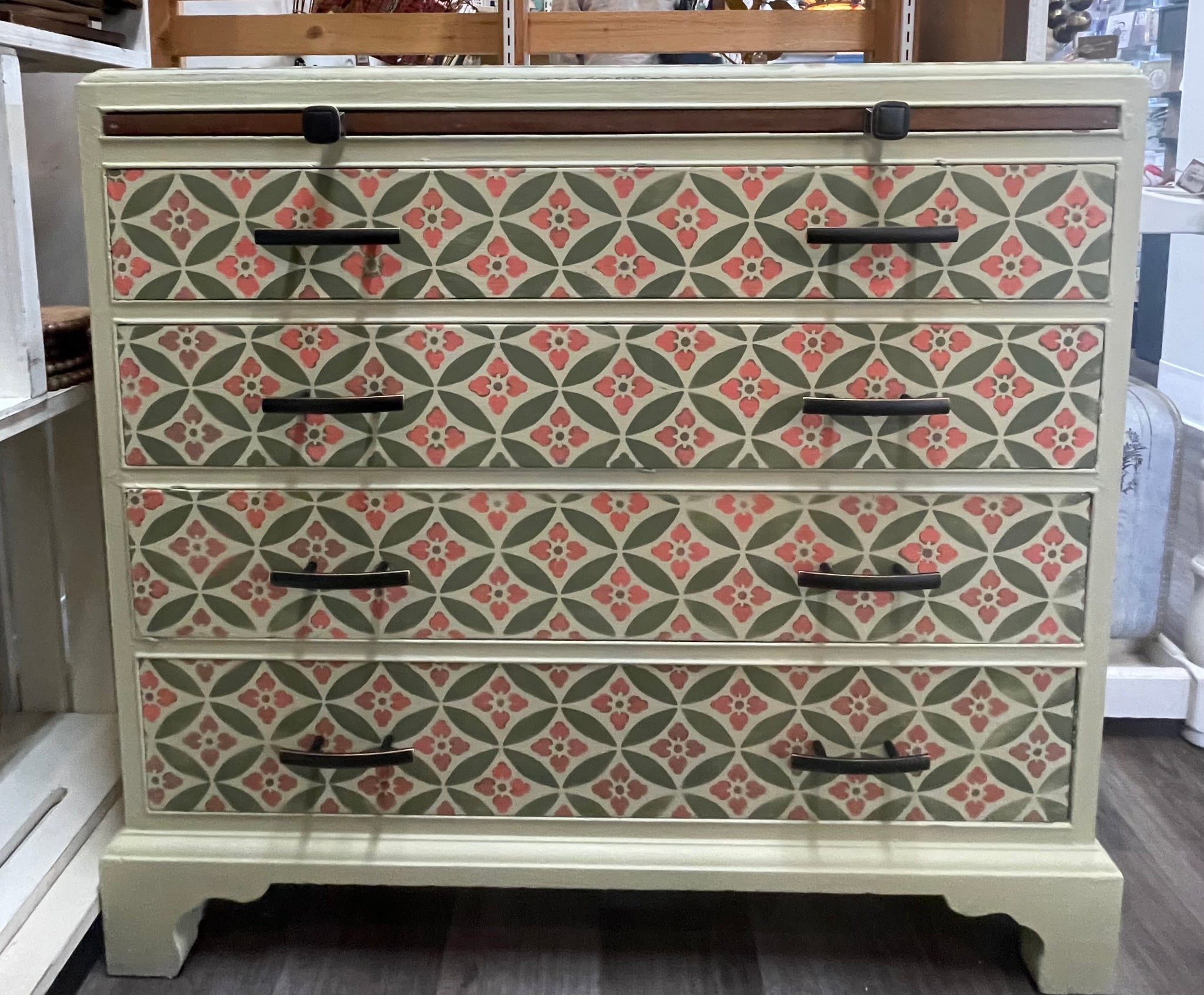 Versailles Dresser